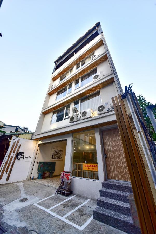 Sleep Jia Apartment Tainan Luaran gambar